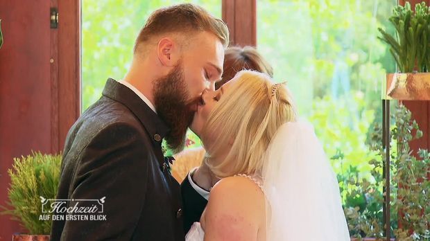 Hochzeit Auf Den Ersten Blick Video Staffel 5 Episode 4 Die Melodie Der Liebe Sixx