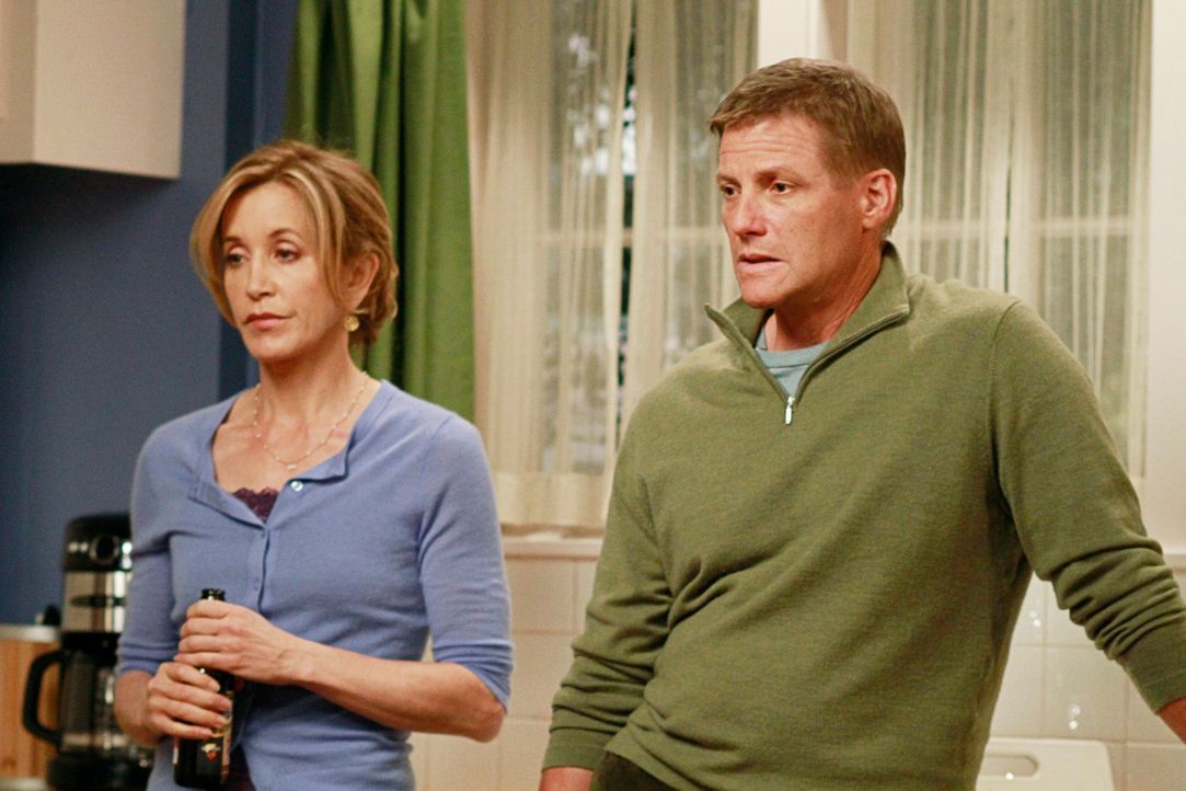 Während Bree Ihrem Leben ein Ende setzten möchte, stehen Lynette (Felicity Huffman, l.) und Tom (Doug Savant, r.) vor neuen Herausforderungen ... - Bildquelle: ABC Studios