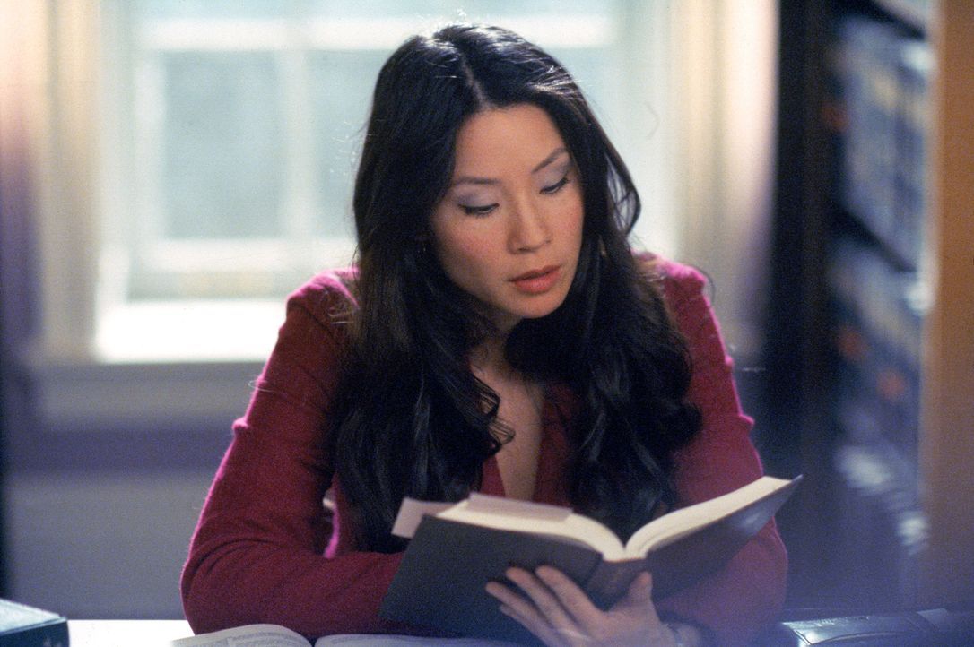 Der neue Angestellte in der Kanzlei kennt Ling (Lucy Liu) bereits aus früheren Tagen ... - Bildquelle: 2001 Twentieth Century Fox Film Corporation. All rights reserved.
