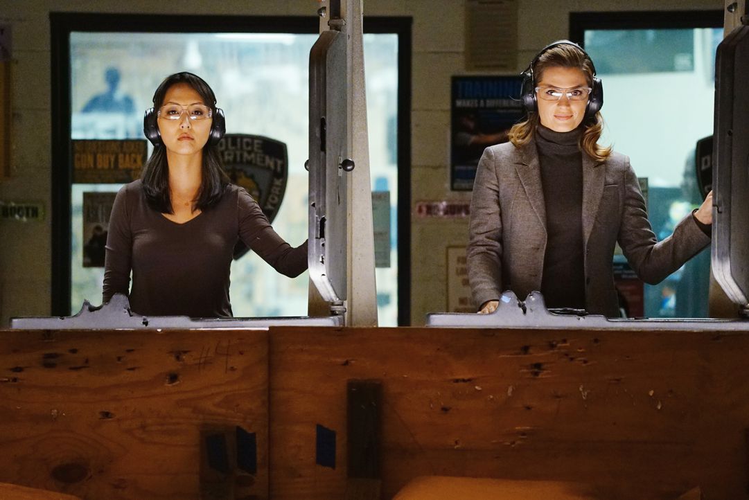 Gerade weil Zhang (Linda Park, l.) eine derartig starke Karrierefrau ist, fühlt sich Kate (Stana Katic, r.) als Versagerin ... - Bildquelle: Richard Cartwright ABC Studios / Richard Cartwright