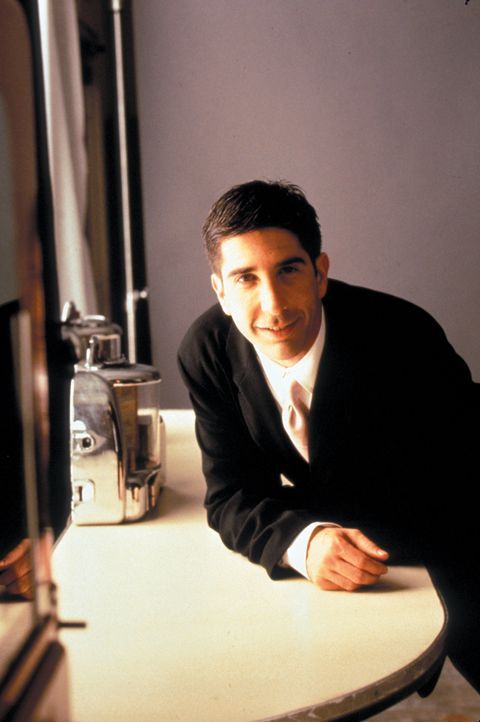 (2. Staffel) - Ross (David Schwimmer), Monicas Bruder, ist der intellektuelle Kopf, aber auch der Träumer der Clique. - Bildquelle: © Warner Bros Entertainment Inc.  All rights reserved.