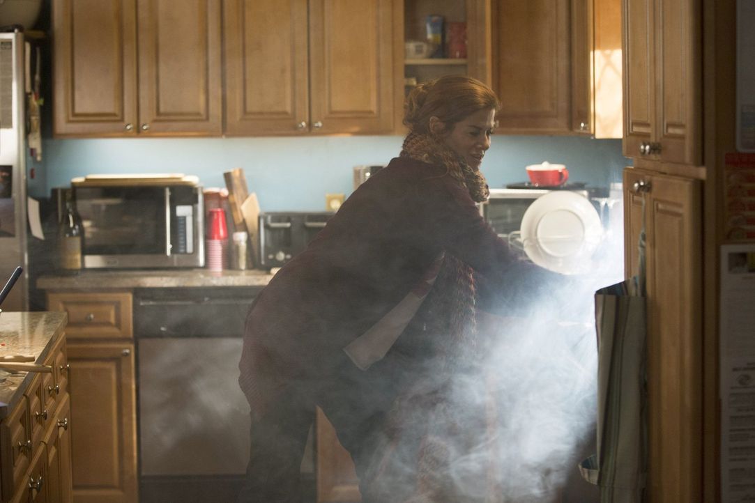 In ihrem Leben geht es turbulent zu: Laura Diamond (Debra Messing) ... - Bildquelle: Warner Bros. Entertainment, Inc.