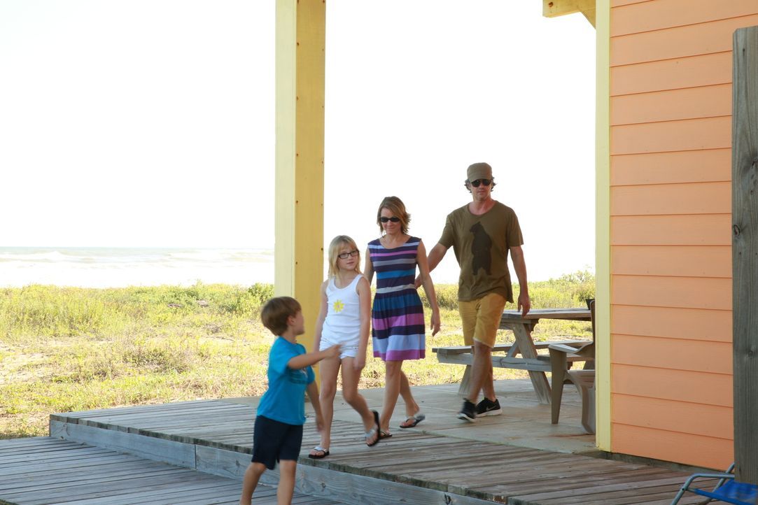 Familie Johnson sucht nach einem Ferienhaus am Strand von Galveston, doch finden sie mit einem Budget von $350.000 die perfekte Immobilie? - Bildquelle: 2013,HGTV/Scripps Networks, LLC. All Rights Reserved
