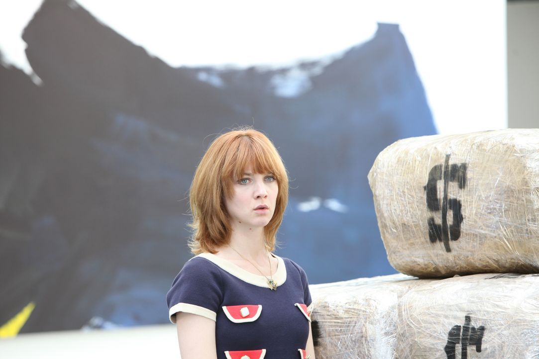 Als eine Fotografin erdrosselt in ihrem Loft aufgefunden wird, muss Chloé (Odile Vuillemin) ihr Bestes geben, um den Mörder zu finden ... - Bildquelle: Xavier Cantat 2011 BEAUBOURG AUDIOVISUEL / Xavier Cantat
