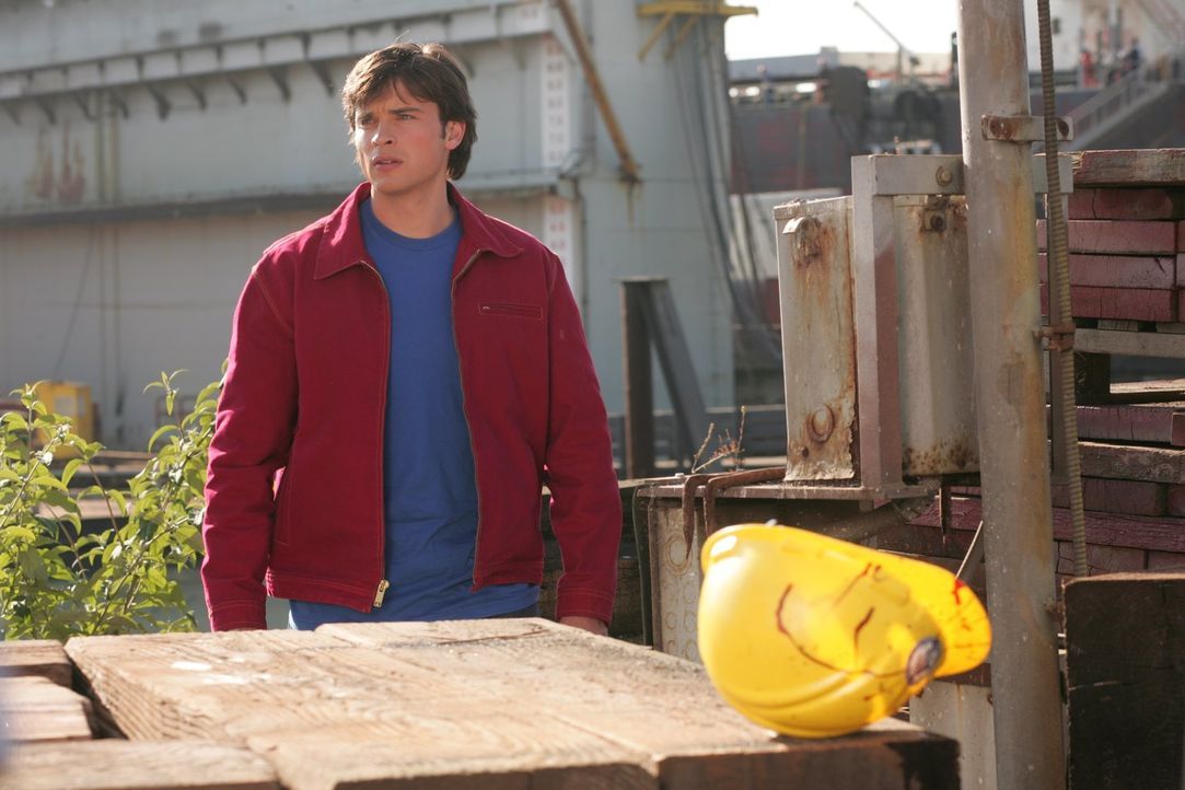 Auf der Suche nach dem Mörder der Schiffsbesatzung macht Clark (Tom Welling) eine grauenvolle Entdeckung ... - Bildquelle: Warner Bros.