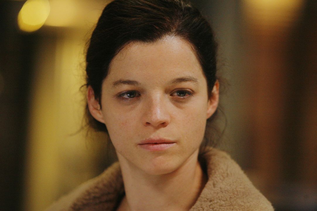 Adèle (Juliette Roudet) darf endlich Rocher bei einem Fall unterstützen. Kann sie auch einen guten Eindruck hinterlassen? - Bildquelle: 2014 BEAUBOURG AUDIOVISUEL