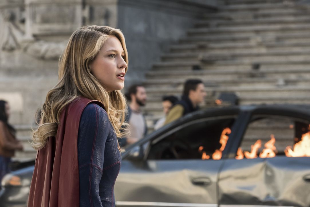 Ein harter Kampf wartet auf Kara alias Supergirl (Melissa Benoist) und ihre Freunde. Unterdessen wartet auf J'onn ein trauriger Abschied ... - Bildquelle: 2017 Warner Bros.