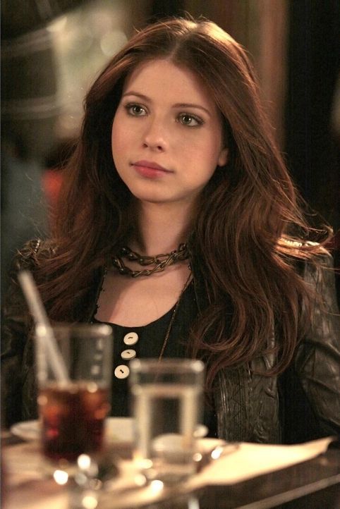 Georgina (Michelle Trachtenberg) taucht in New York auf, um sich mit ihrer alten Freundin Serena zu treffen. Noch ahnt Serena nicht, welche Intrigen... - Bildquelle: Warner Bros. Television