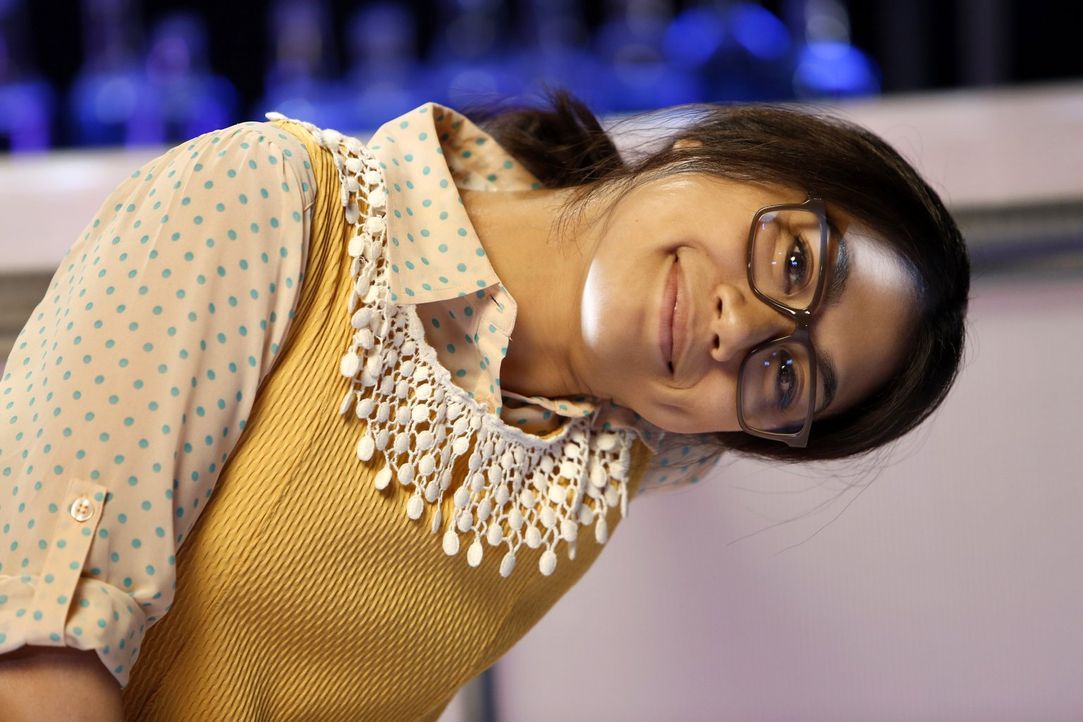 (1. Staffel) - Die super smarte und super uncoole Helen-Alice (Liza Lapira) ist bereit, mit ihren beiden Freundinnen New York City im Sturm zu erobe... - Bildquelle: Warner Brothers
