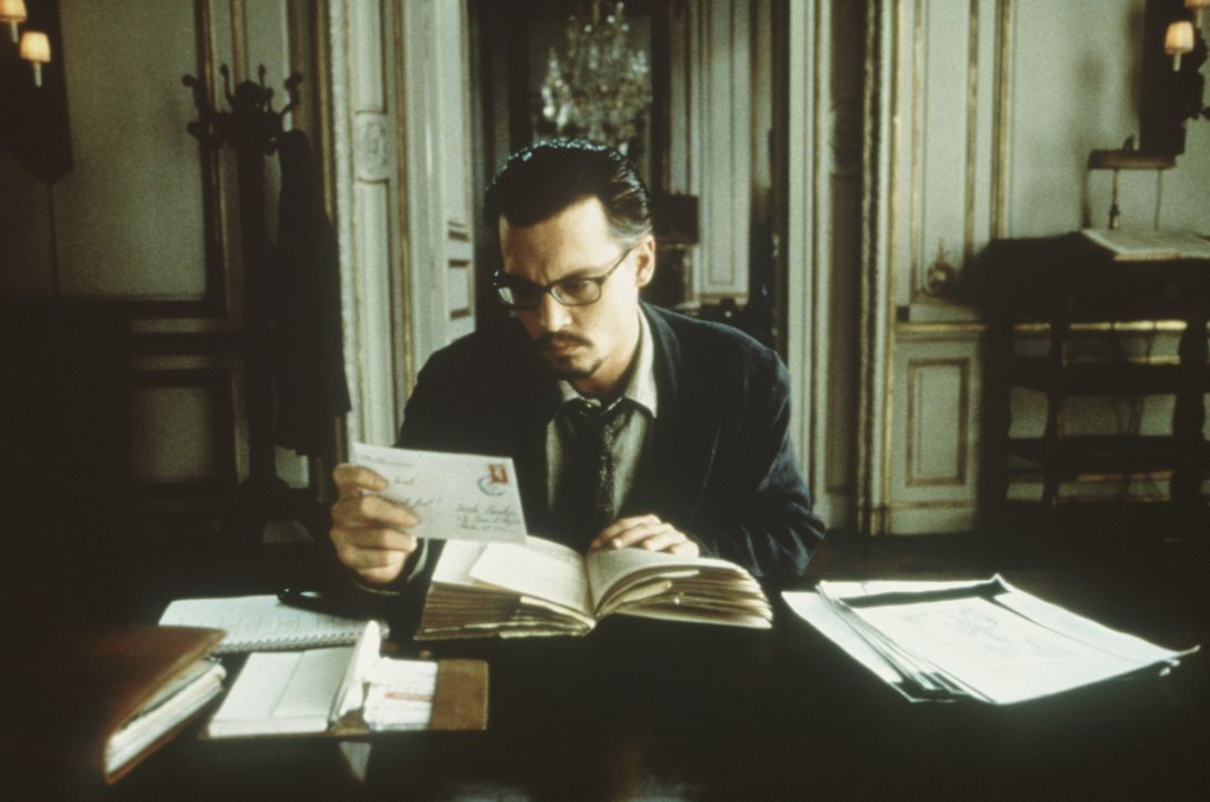 Der Buchexperte Dean Corso (Johnny Depp) soll ein geheimnisvolles Buch suchen. Dabei sind seinem Auftraggeber alle Mittel recht ... - Bildquelle: 20th Century Fox of Germany
