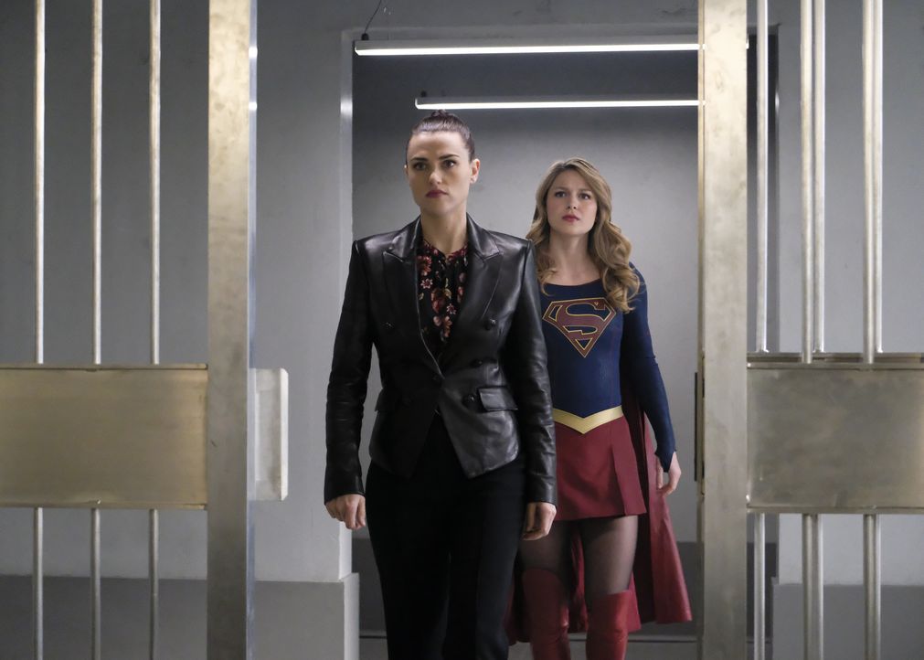 Lena (Katie McGrath, l.); Kara alias Supergirl (Melissa Benoist, r.) - Bildquelle: Bettina Strauss © 2018 The CW Network, LLC. All Rights Reserved. / Bettina Strauss