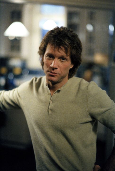 Der smarte Victor (Jon Bon Jovi) verdreht Ally ganz schön den Kopf ... - Bildquelle: 2002 Twentieth Century Fox Film Corporation. All rights reserved.