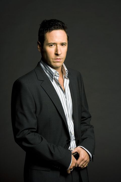 (3. Staffel) - FBI-Agent Don Eppes (Rob Morrow, r.) engagiert in schwierigen Fällen seinen Bruder Charlie, einen genialen Mathematiker, als Berater... - Bildquelle: Paramount Network Television
