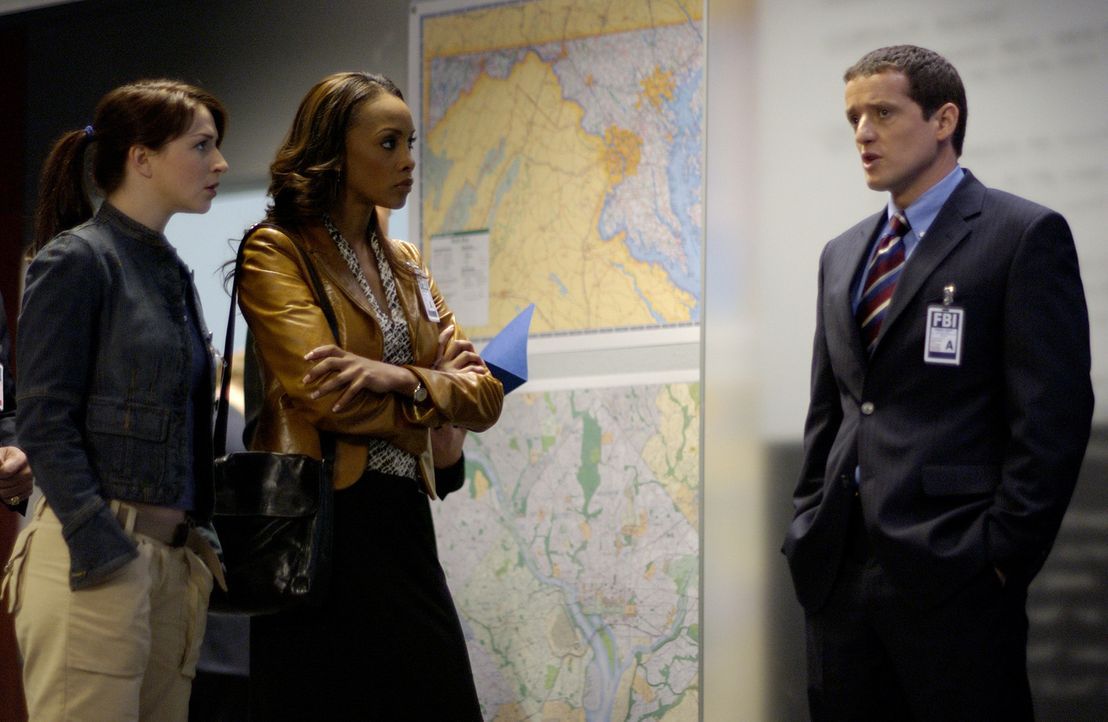 Jess Mastriani (Caterina Scorsone, l.), Nicole Scott (Vivica A. Fox, M.) und John Pollack (Justin Louis, r.) sind auf der Suche nach einer jungen Fr... - Bildquelle: Sony Pictures Television International. All Rights Reserved.