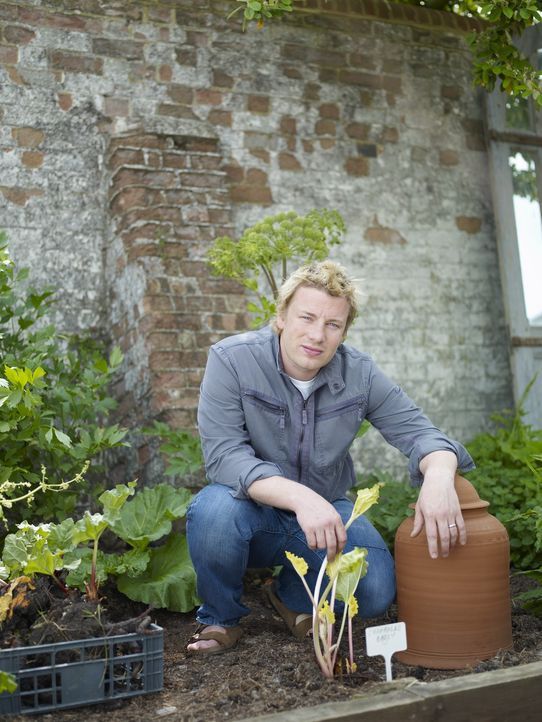 (2. Staffel) - Jamie Oliver hat in den letzten Jahren viel erlebt, doch jetzt geht er zurück zu seinen Wurzeln ... - Bildquelle: Fremantle