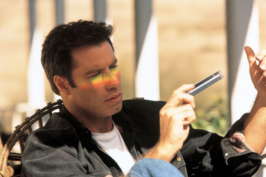 Jeder in der Kleinstadt Harmon kennt George Malley (John Travolta) als netten Kerl und zuverlässigen Freund. Eben als einen ganz normalen Nachbarn!... - Bildquelle: © Touchstone Pictures. All rights reserved
