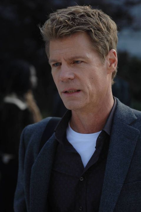 Als die Situation aussichtslos erscheint, kann nur noch Victor (Joel Gretsch) helfen ... - Bildquelle: 2013 Lifetime Entertainment Services, LLC. All rights reserved.