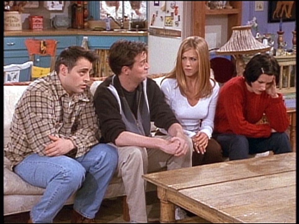 (v.l.n.r.) Joey (Matt LeBlanc), Chandler (Matthew Perry), Rachel (Jennifer Aniston) und Monica (Courteney Cox) lassen sich auf eine Wette ein: Kenne... - Bildquelle: TM+  2000 WARNER BROS.
