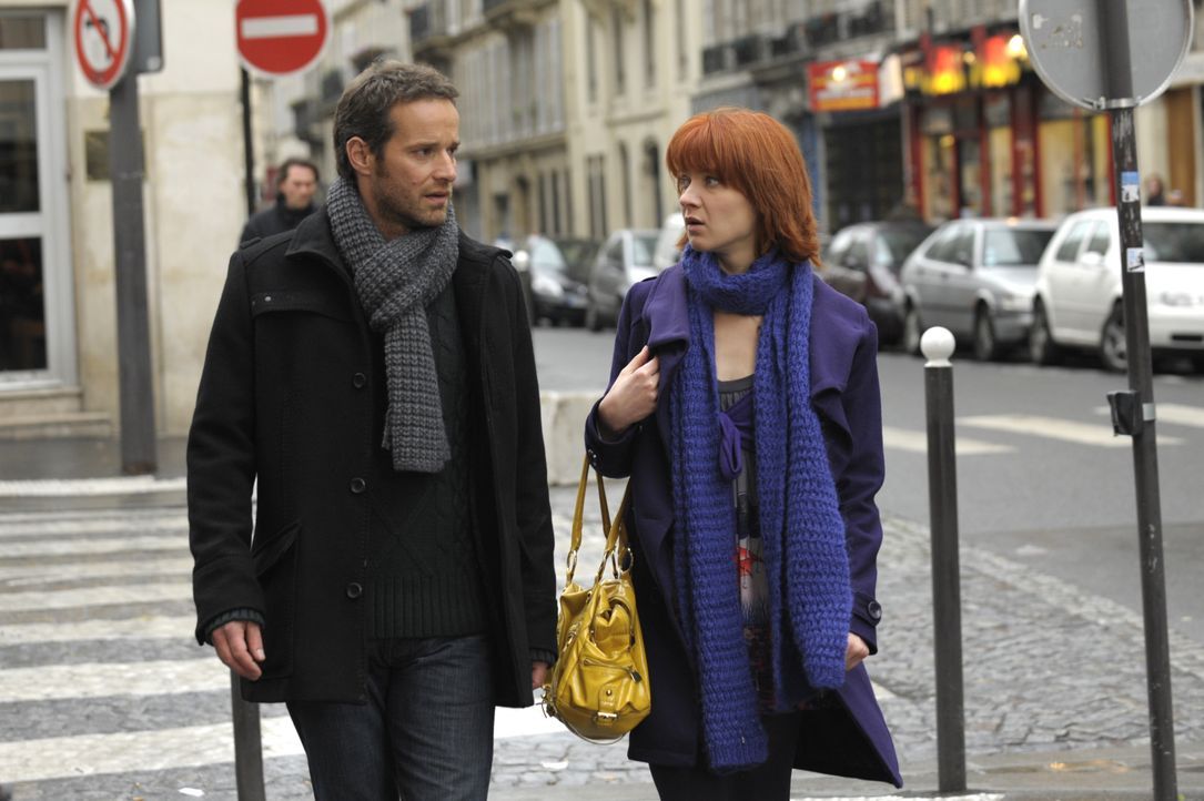 Sind sich nicht immer über die Ermittlungsmethoden einig: Chloé (Odile Vuillemin, r.) und Matthieu (Guillaume Cramoisan, l.) ... - Bildquelle: 2008 - Beaubourg Audiovisuel/BeFilms/RTBF (Télévision Belge)