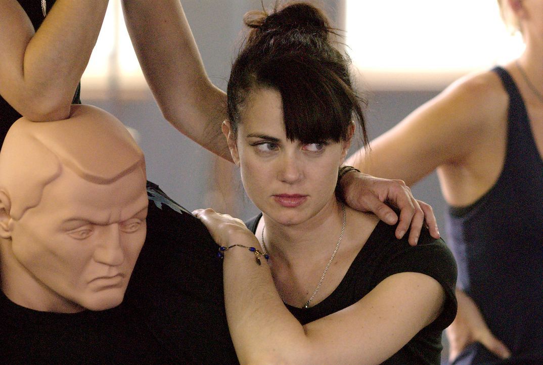 Steht Jenny (Mia Kirshner) auf Männer oder Frauen? Noch ist es unklar... - Bildquelle: Metro-Goldwyn-Mayer Studios Inc. All Rights Reserved.
