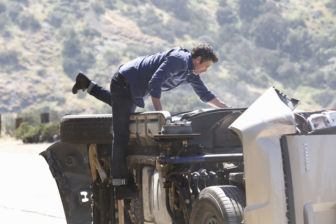 Auf dem Weg zum Flughafen wird Derek (Patrick Dempsey) Zeuge eines Autounfalls. Er zögert nicht lange und versucht alles, um zu helfen ... - Bildquelle: ABC Studios