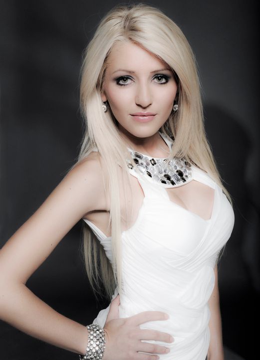 4 Blondes - Jasna - Bildquelle: Oliver S / sixx