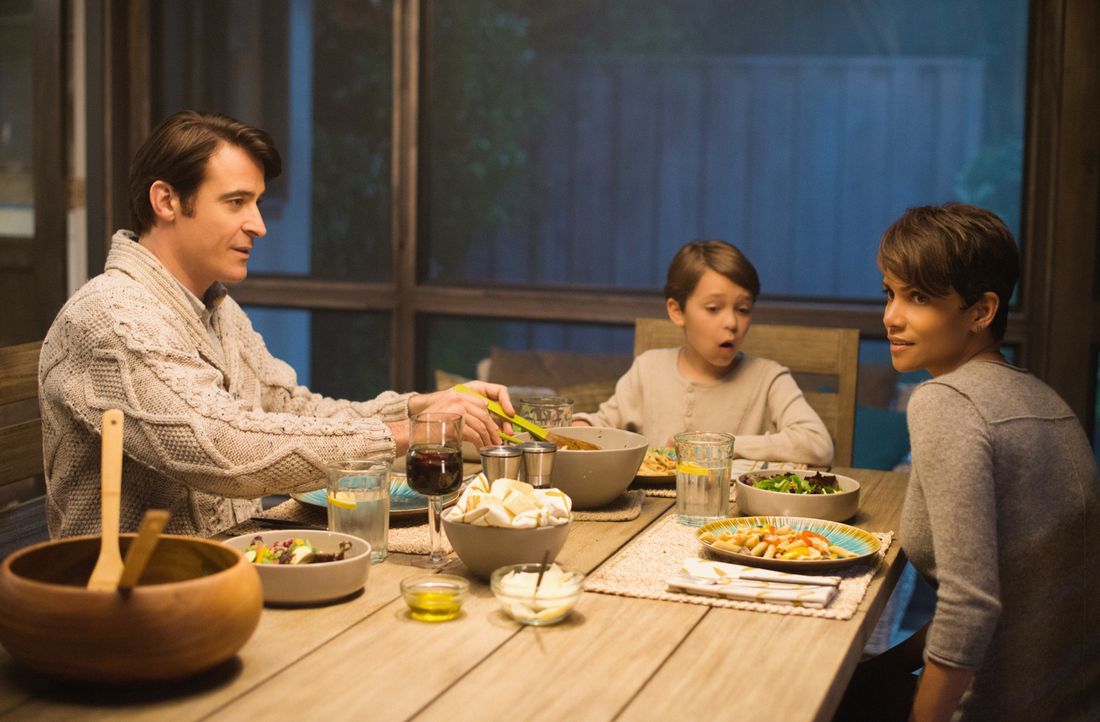 Extant: Familie Woods - Bildquelle: 2014 CBS Broadcasting, Inc. All Rights Reserved
