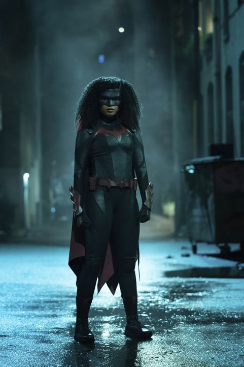 Batwoman (Javicia Leslie) - Bildquelle: and TM DC © Warner Bros. Ent. Inc.
