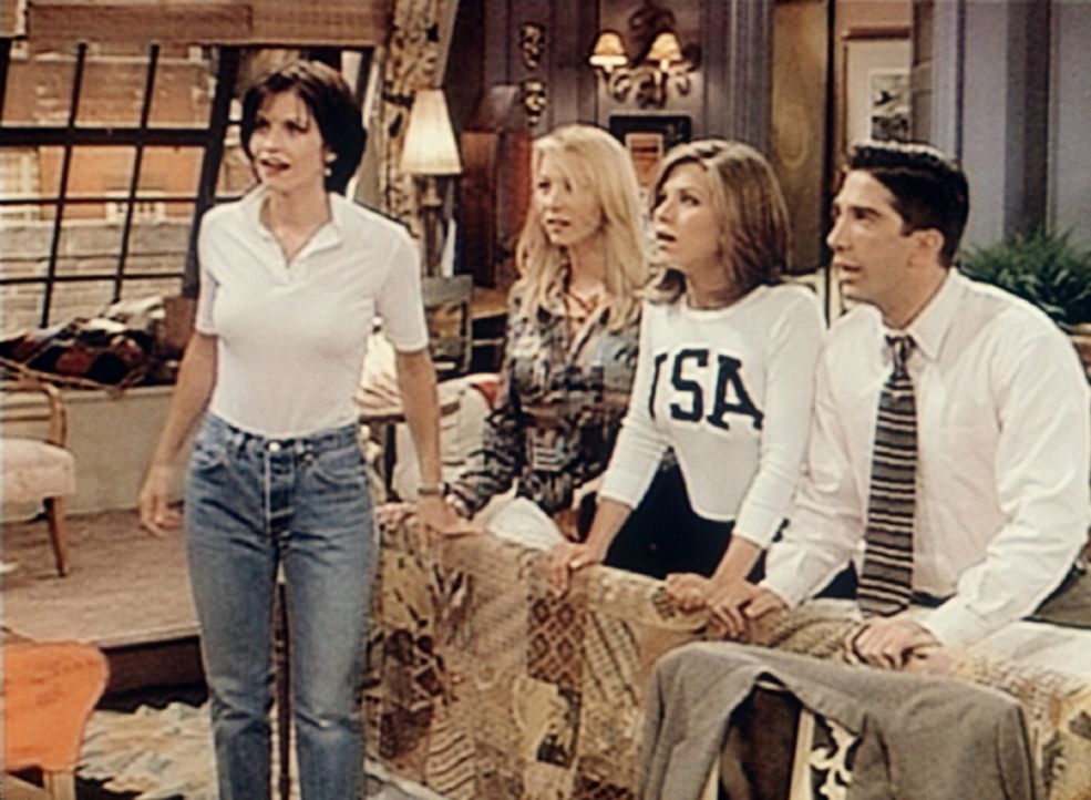 Phoebes (Lisa Kudrow, 2.v.l.) Ehemann ist aufgetaucht. Sehr zum Erstaunen von Monica (Courteney Cox, l.), Rachel (Jennifer Aniston, 2.v.r.) und Ross... - Bildquelle: TM+  2000 WARNER BROS.