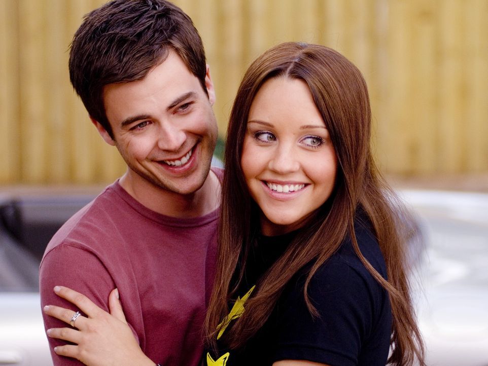 Zusammen mit wenigen Freunden erklärt Sydney (Amanda Bynes, r.) den etablierten Studentenvereinigungen den Kampf, und setzt sich für die Benachtei... - Bildquelle: 2007 Universal Studios, All Rights Reserved