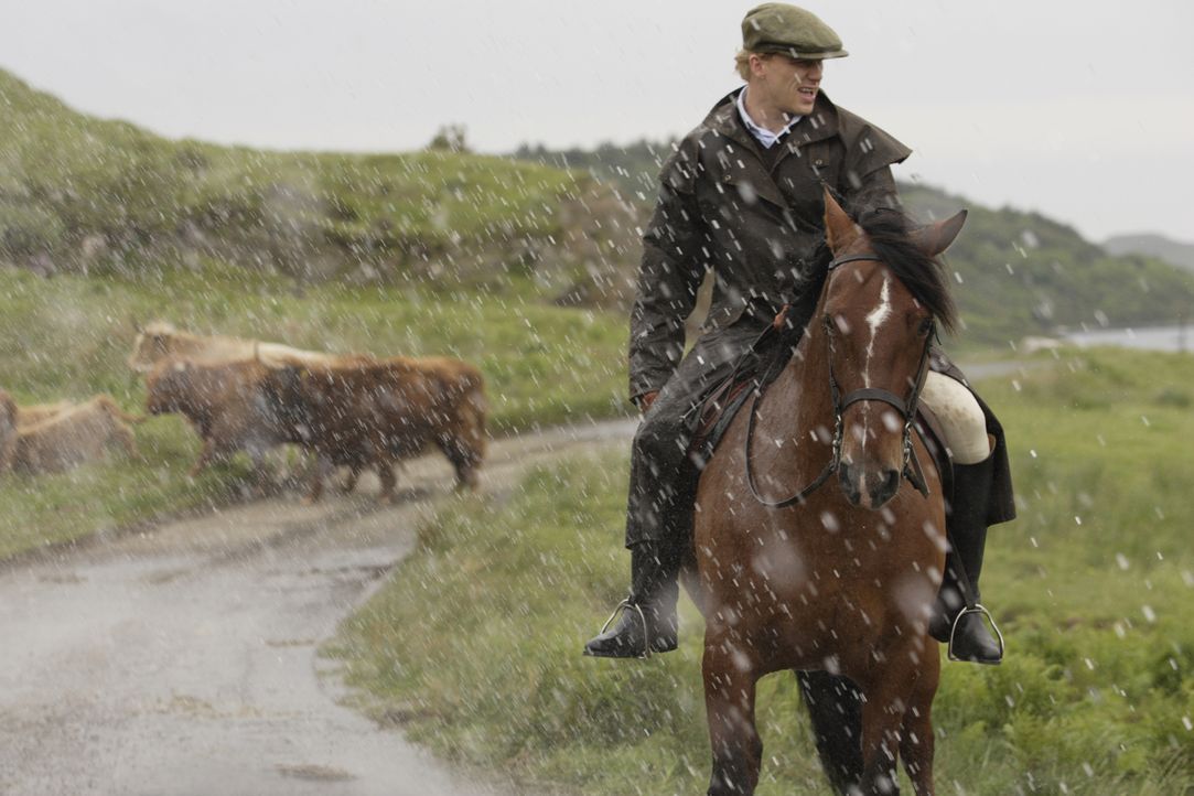 Die Großstädterin Hannah lernt in Schottland den vermögenden Naturburschen Colin (Kevin McKidd) kennen, in den sie sich prompt verliebt ... - Bildquelle: 2008 Columbia Pictures Industries, Inc. and Beverly Blvd LLC. All Rights Reserved.