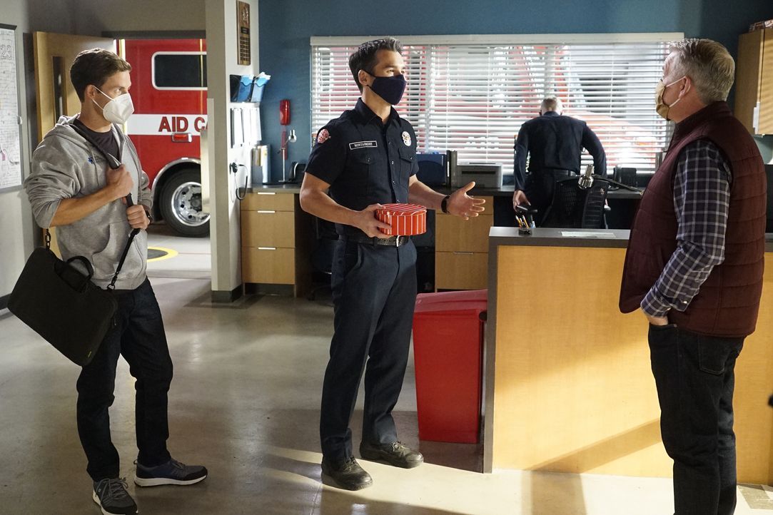 (v.l.n.r.) Emmett Dixon (Lachlan Buchanan); Travis Montgomery (Jay Hayden); Paul Montgomery (Robert Curtis Brown) - Bildquelle: Kelsey McNeal © 2020 American Broadcasting Companies, Inc. All rights reserved. / Kelsey McNeal