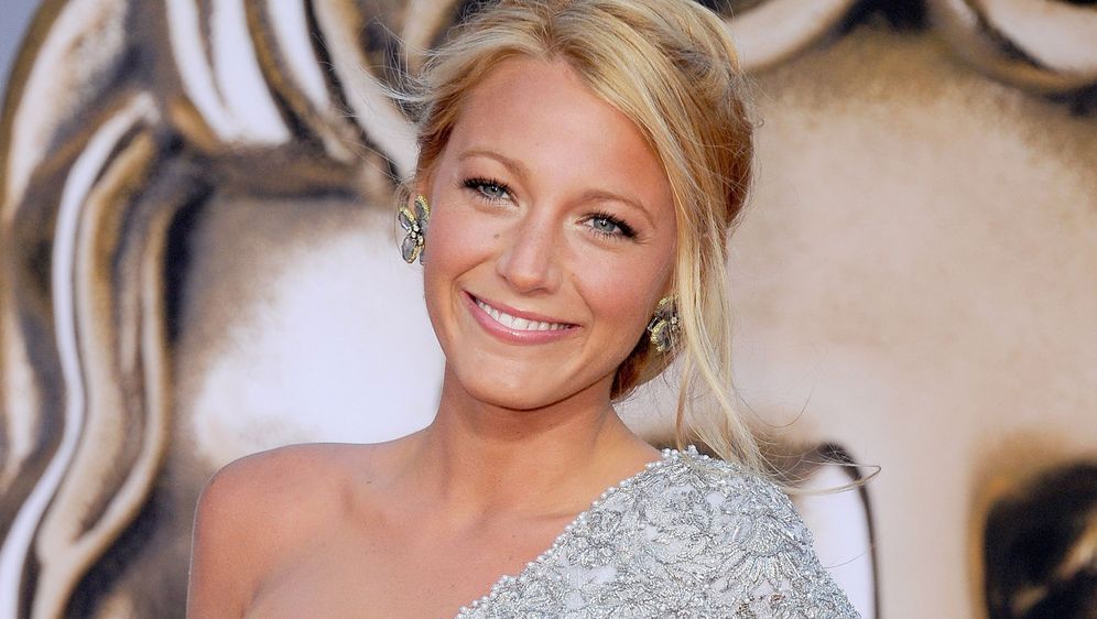 Stylisches Hochzeitskleid Von Blake Lively