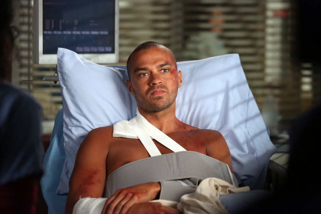 Während eines mutigen Einsatzes im Sturm wurde Jackson (Jesse Williams) schwer verletzt ... - Bildquelle: ABC Studios