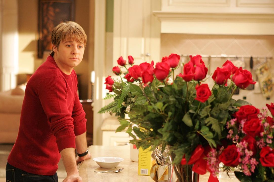 Ryan (Benjamin McKenzie) möchte den Valentinstag nicht alleine verbringen - dann doch lieber mit Lindsay ... - Bildquelle: Warner Bros. Television