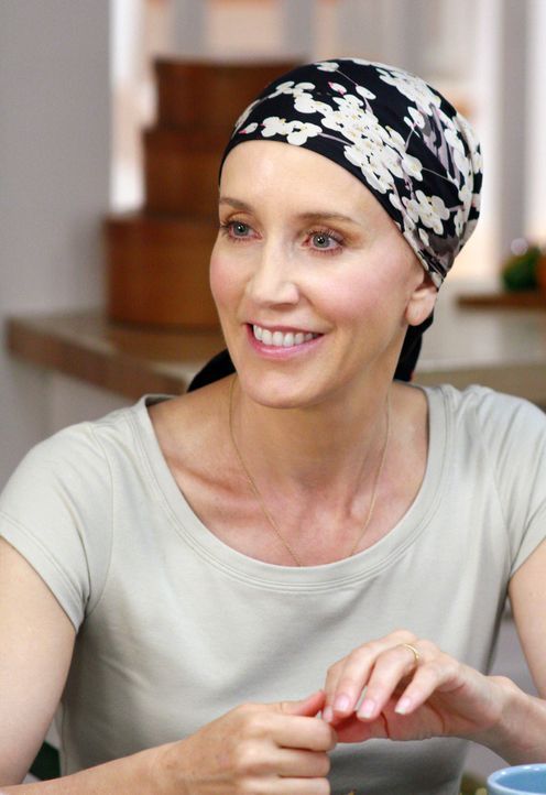 Da Tom während der Chemotherapie zu emotional reagiert, bittet Lynette (Felicity Huffman) ihre Freundinnen, sie zu begleiten ... - Bildquelle: ABC Studios
