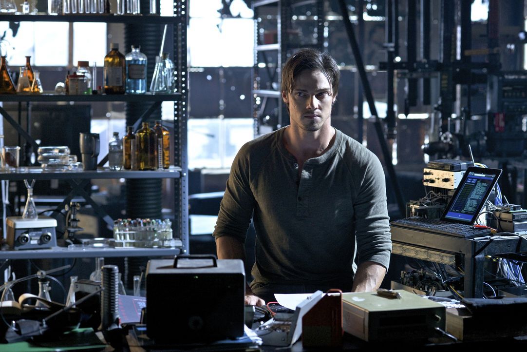 Wird er jemals ein normales Leben führen können? Vincent (Jay Ryan) will die Hoffnung nicht aufgeben ? - Bildquelle: 2012 The CW Network, LLC. All rights reserved.