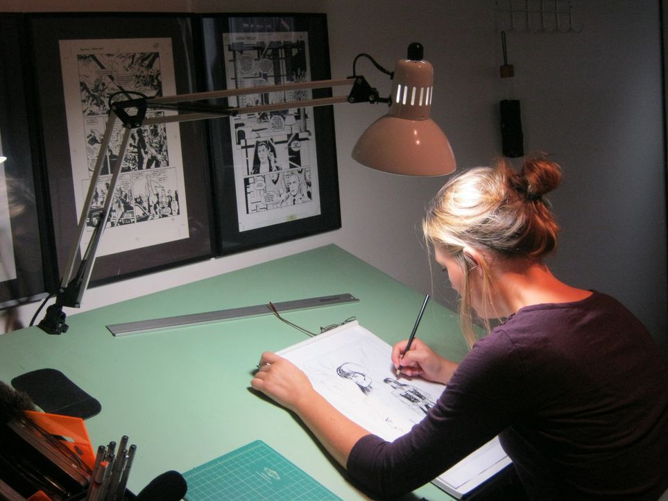 Colleen Doran (Darstellerin unbekannt) ist eine erfolgreiche Comicbuch-Autorin und Illustratorin. Sie hat jedoch einen gestörten Fan, der mehr von i... - Bildquelle: Kate Findlay-Shirras Atlas Media, 2011