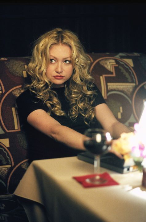In der Kanzlei ist immer etwas los, davor kann auch Nelle (Portia de Rossi) sich nicht schützen ... - Bildquelle: 2001 Twentieth Century Fox Film Corporation. All rights reserved.
