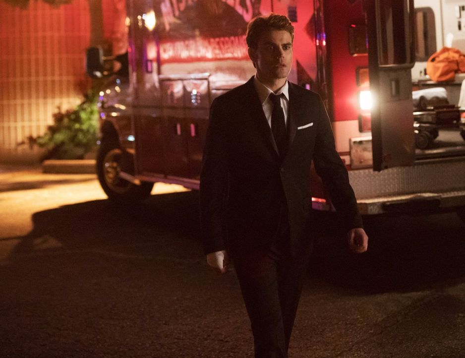Wie weit wird Stefan (Paul Wesley) im Kampf gegen Katherine und das Höllenfeuer gehen? - Bildquelle: 2016 Warner Brothers