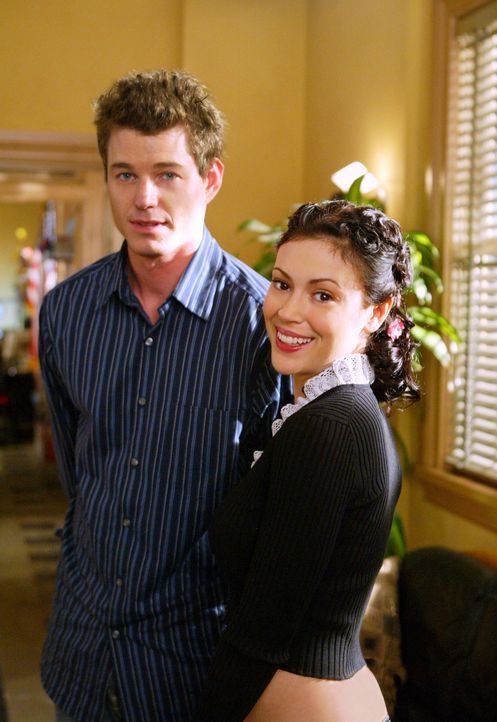 Trotz gegenseitiger Sympathie, lehnt Phoebe (Alyssa Milano, r.) eine gemeinsame Nacht mit ihrem Chef (Eric Dane, l.) ab ... - Bildquelle: Paramount International Television