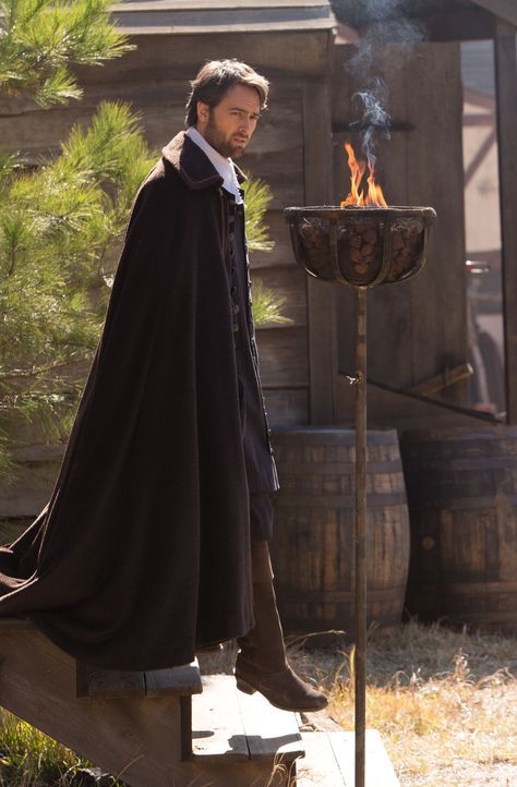 Während Dr. Samuel Wainwright (Stuart Townsend) alles daran setzt ein Heilmittel zu finden, soll Mary ihren alten Freund Isaac für immer zum Schweig... - Bildquelle: William Lothridge 2015 Fox and its related entities. All rights reserved.