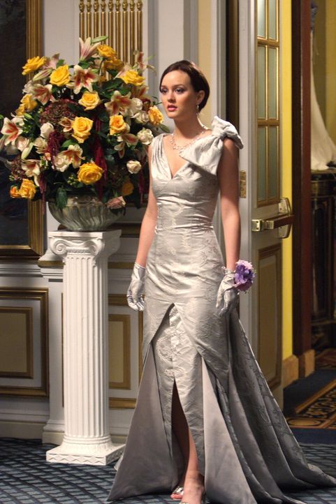Der Tag ist gekommen: Blair (Leighton Meester) zieht auf dem Ball alle Blicke auf sich, worüber ihr Ex-Freund Nate nicht wirklich erfreut ist ... - Bildquelle: Warner Brothers