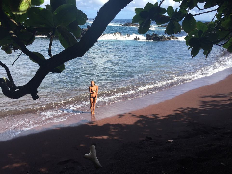 Der "Red Sand Beach" auf Maui, Hawaii, ist ein Bade-Hotspot, der dem Paradies gleicht ... - Bildquelle: 2016, The Travel Channel, L.L.C. All Rights Reserved.