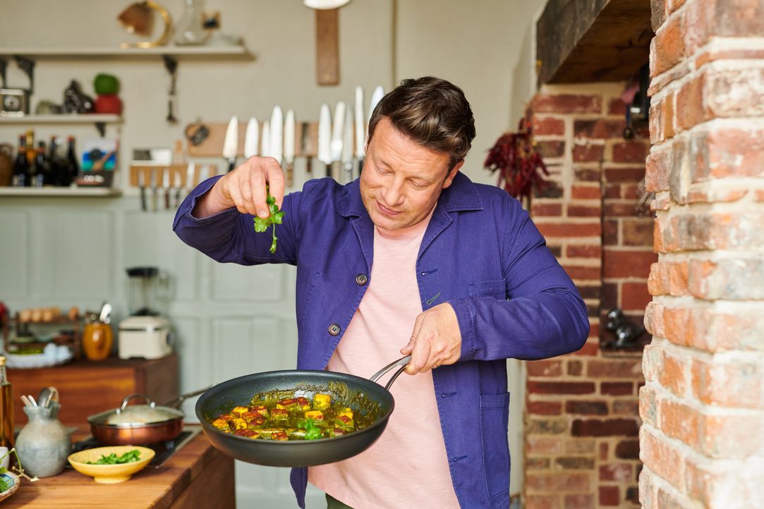 Jamie Oliver - Bildquelle: Paul Stuart 2021 Jamie Oliver Enterprises Ltd. / Paul Stuart