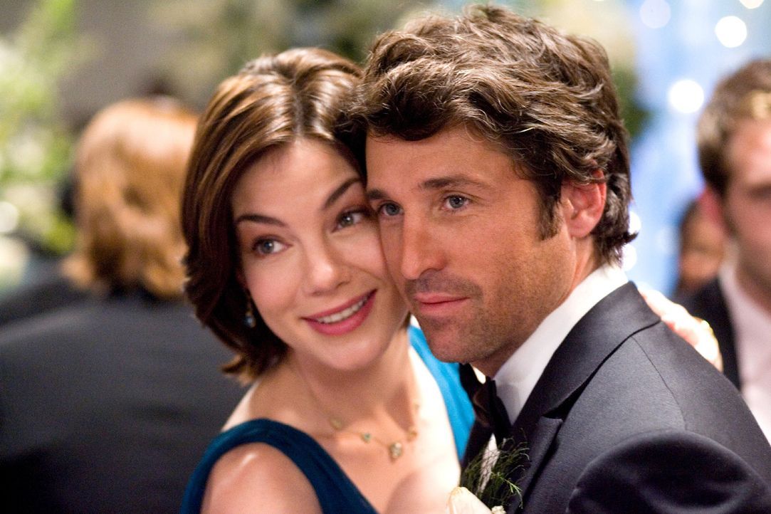 Tom (Patrick Dempsey, r.) und Hannah (Michelle Monaghan, l.) sind seit zehn Jahren die besten Freunde - sogar auf die mittlerweile sechsten Hochzeit... - Bildquelle: 2008 Columbia Pictures Industries, Inc. and Beverly Blvd LLC. All Rights Reserved.
