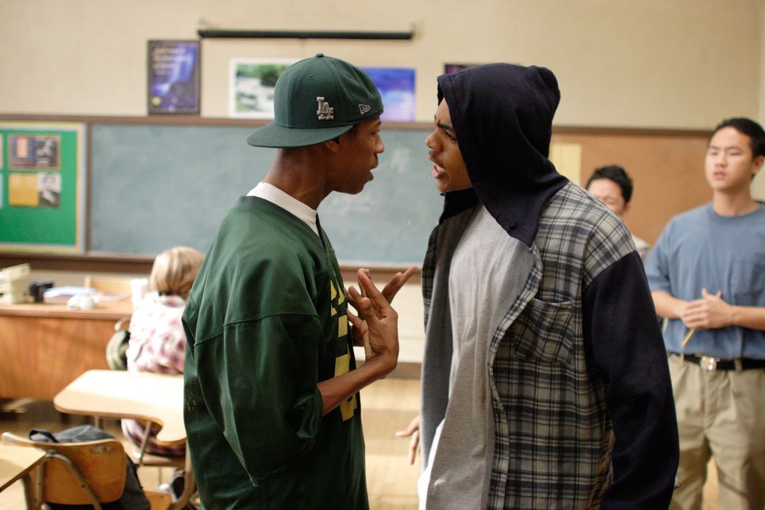 Das Leben an den High Schools im Zentrum von Los Angeles wird vom Gang-Alltag bestimmt. Die Lehrer versuchen vor allem, den Tag heil zu überstehen... - Bildquelle: Paramount Pictures