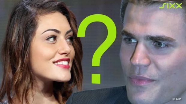 Paul Wesley Mit Phoebe Tonkin Als Paar Unterwegs