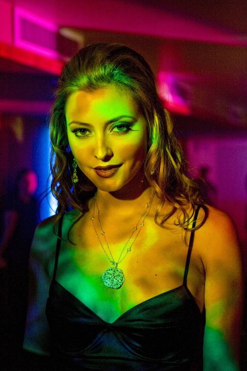 Verführerisch und blendend schön: Das Model Lola (Holly Valance) ahnt nicht, dass es jemand auf sie abgesehen hat ... - Bildquelle: Warner Brothers
