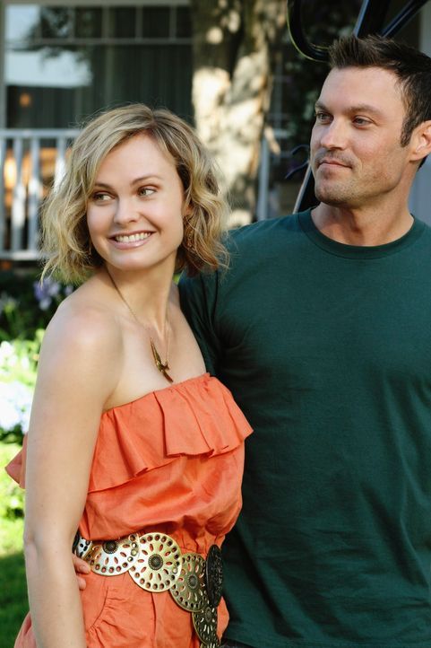 Noch sind Stephanie (Annie Little, l.) und Keith (Brian Austin Green, r.) glücklich miteinander ... - Bildquelle: ABC Studios